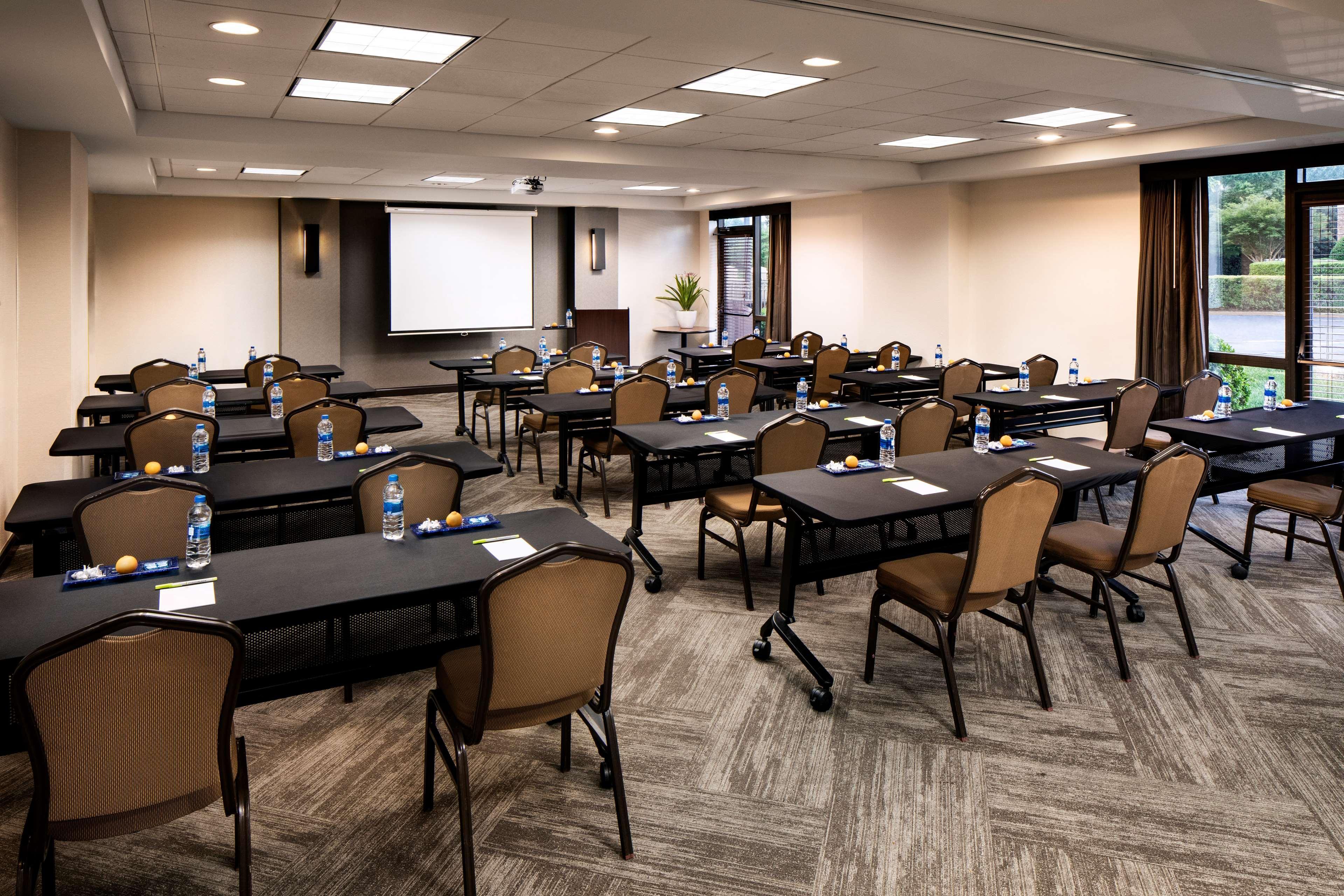 Hyatt Place Dallas Park Central Bagian luar foto