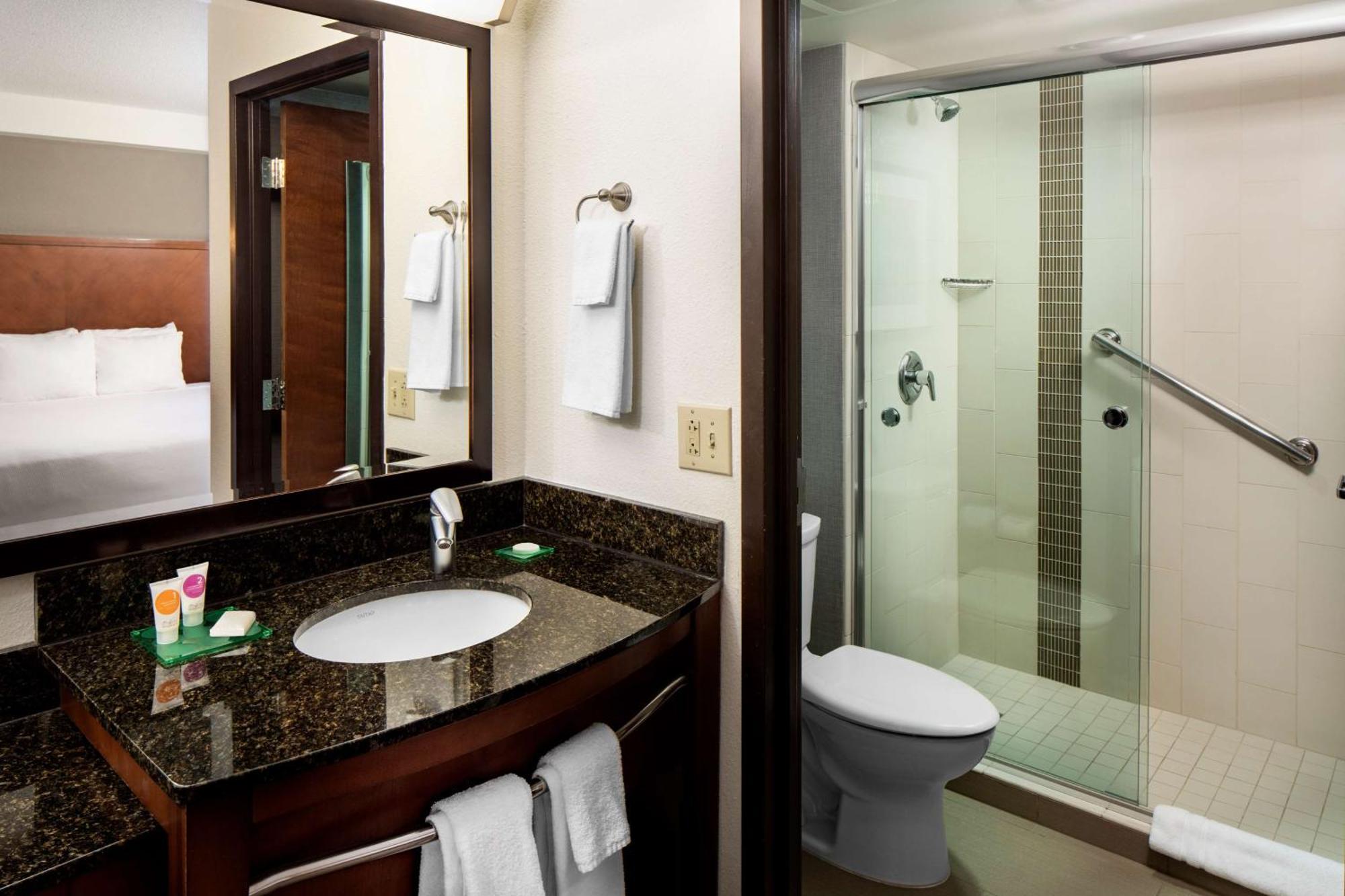 Hyatt Place Dallas Park Central Bagian luar foto