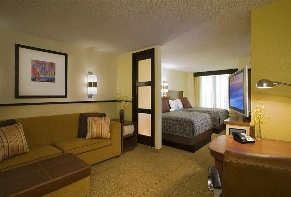 Hyatt Place Dallas Park Central Bagian luar foto